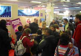 Patrick Farri� (Sama Fishing) animait le stand de PromoPeche.