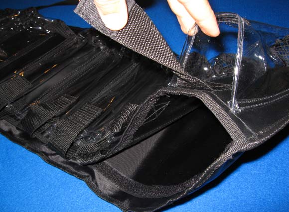 Sur le stand DPSG, nous pouvions découvrir les deux derniers sacs de la marque hPa, destinés au rangement des jigs exotiques et des poppers exotiques